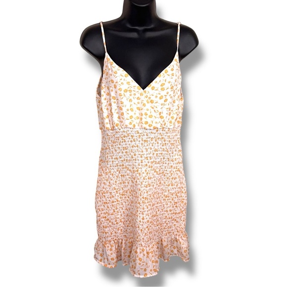 Juniors Large Love Tree White Orange Floral Sleeveless Smocked Stretch Ruffle - Picture 1 of 13